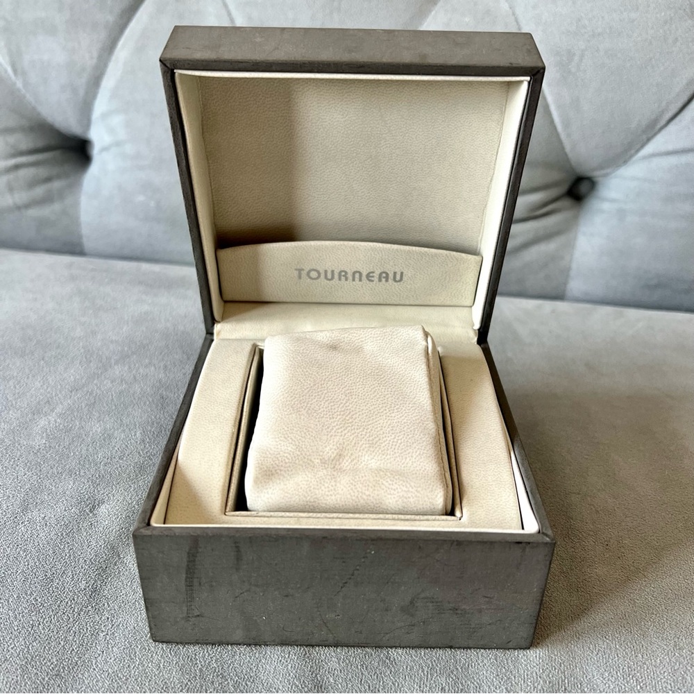 TOURNEAU Gray Watch Box 4.75x4.75x2.90 Inches